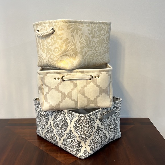 Assortment of 3 Storage Bins - Picture 2 of 7